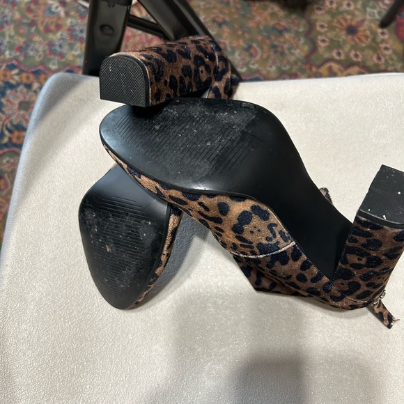 Steve Madden leopard print boot - Picture 4 of 4